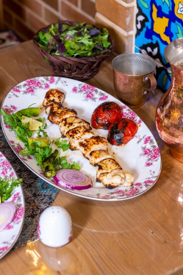 دجاج لاری مشوی مع رز